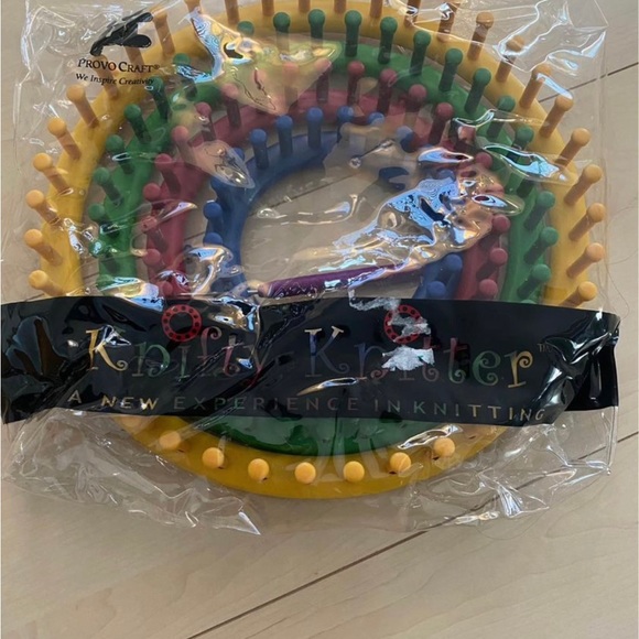 Knifty knitter looms set - Picture 2 of 3